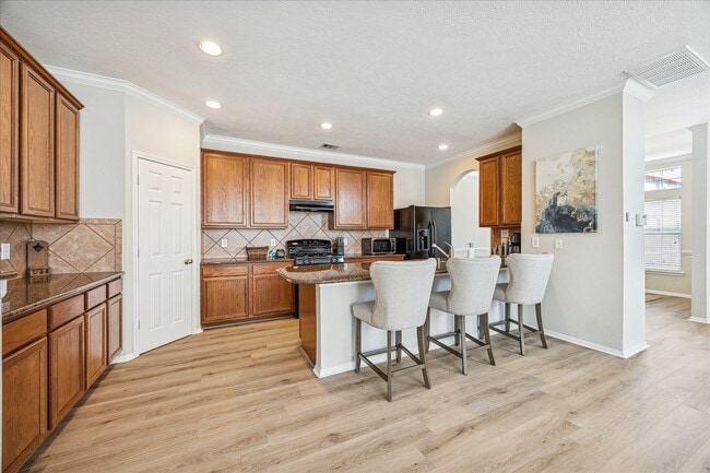 Building Photo - 3319 Leading Point Dr