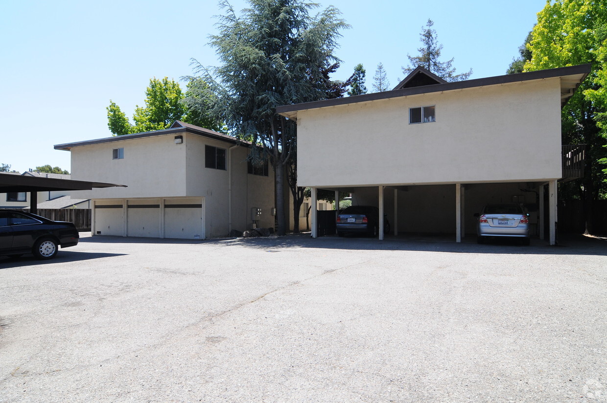 Foto principal - 19857 Forest Ave
