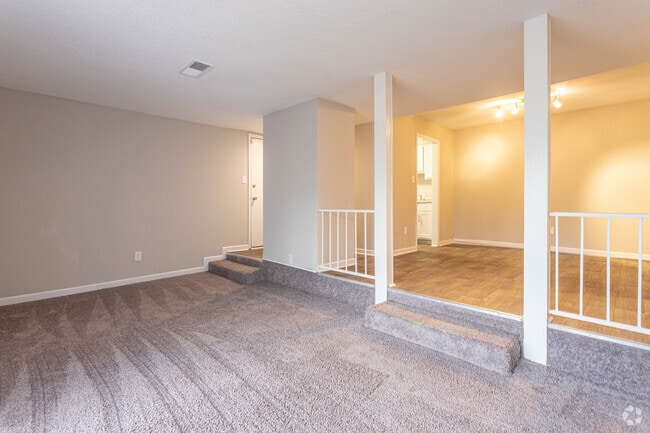 2HAB, 1BA - 1,000 ft² - Valley Station