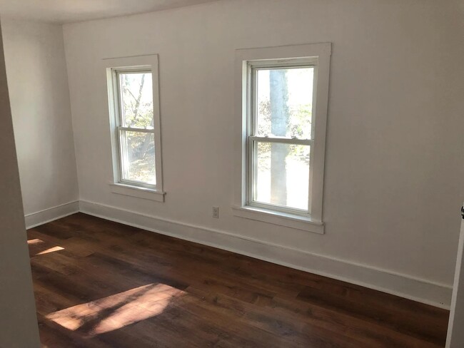 Foto del edificio - 408 Pleasant St