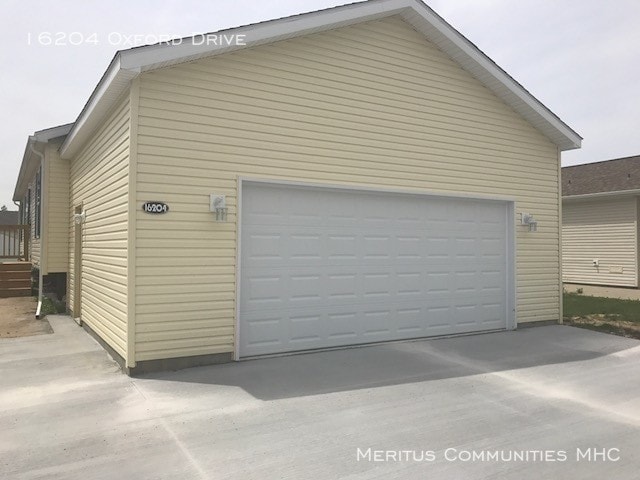 Building Photo - 16204 Oxford Dr