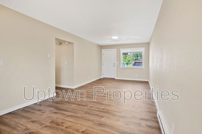Building Photo - 467 N Adair St