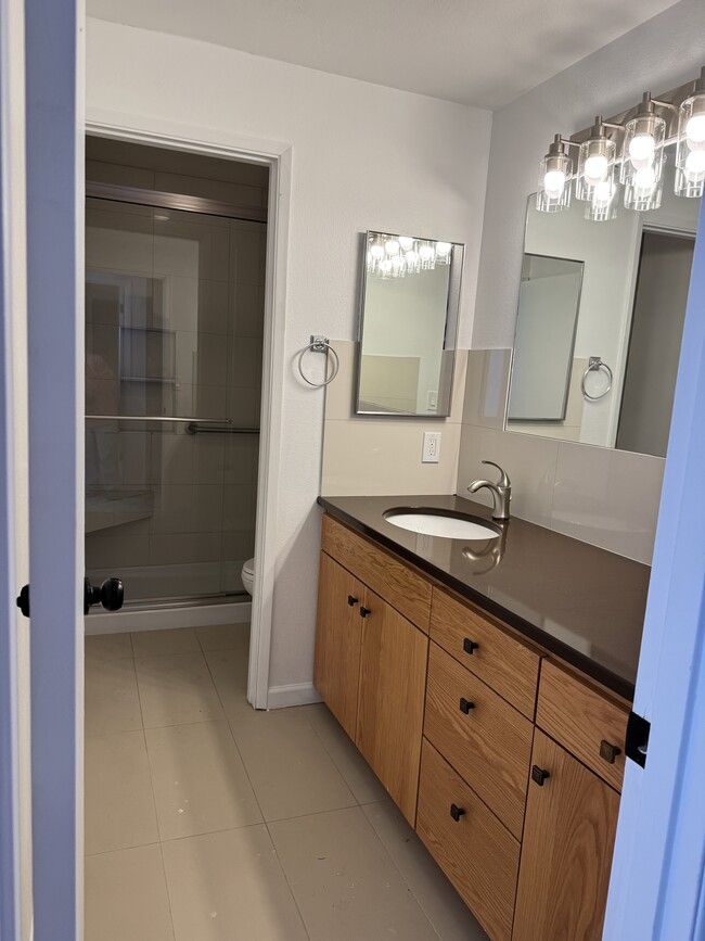 Foto del edificio - 1717 150th Ave SE