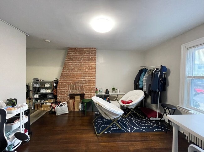 Building Photo - 41 S Angell St