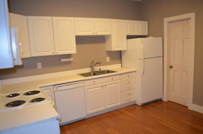 Cocina 1 - 511 E Indiana Ave