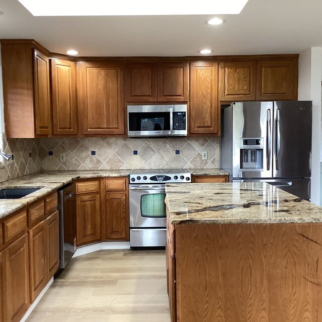 Building Photo - Stanwood Rambler