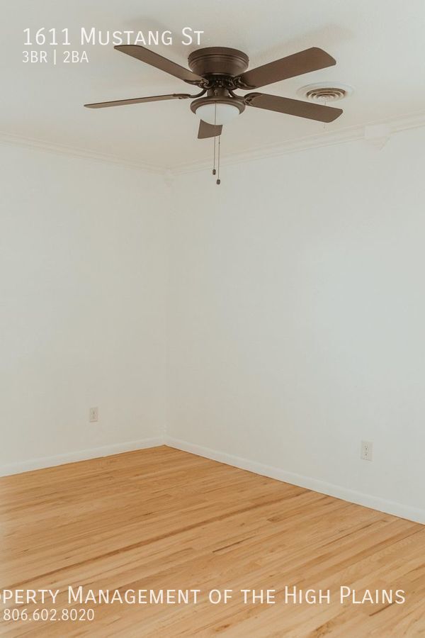 Building Photo - COMPLETELY REMODELED IN WESTLAWN