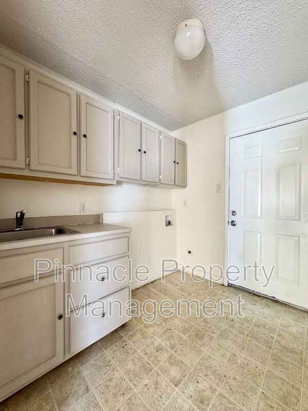 Foto del edificio - 132 E 11th St