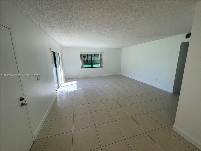 Building Photo - 7995 SW 86th St