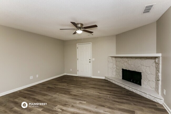 Building Photo - 2535 Valient Dr