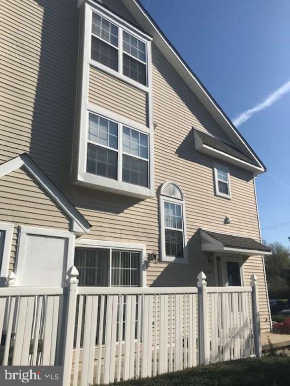 Foto del edificio - 1508 Deborah Ct
