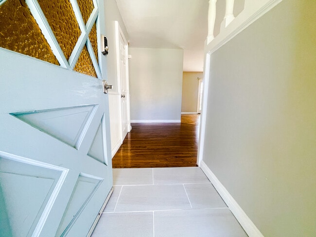 Building Photo - 10473 Rose Ann Cir