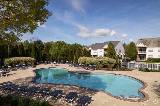 Building Photo - Chestnut Pointe Apartments