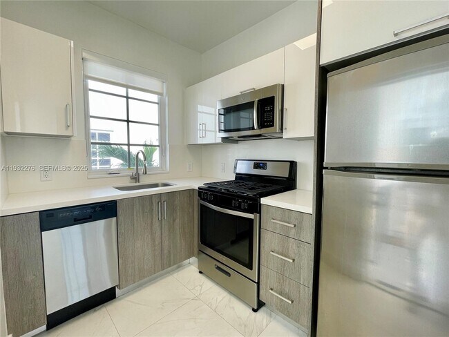 Foto del edificio - 831 16th St