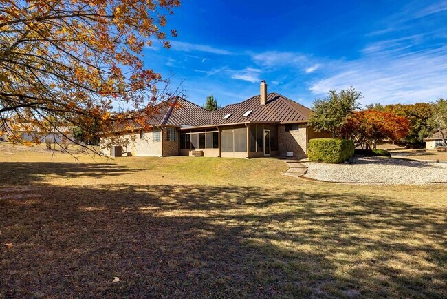 Building Photo - 100 Braeburn Cir