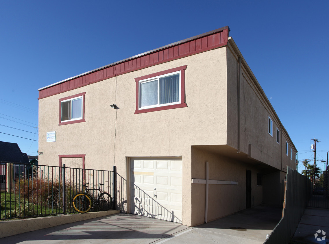 Building Photo - Cornerstone Apartment Homes