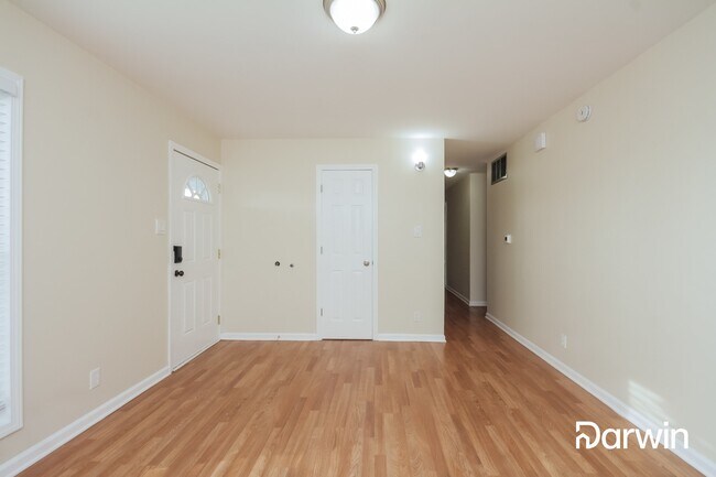 Foto del edificio - 206 Spangler Rd