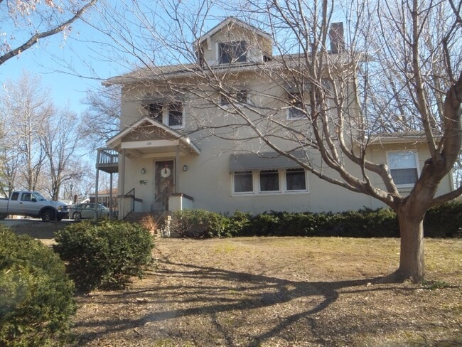 Building Photo - 231 Kennedy Ave