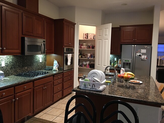 Foto del edificio - 3342 Park Ridge Dr