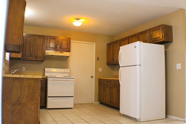 Foto del edificio - 6105 E Mainsgate Rd