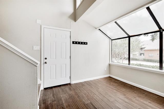 Building Photo - 9254 Forest Ln
