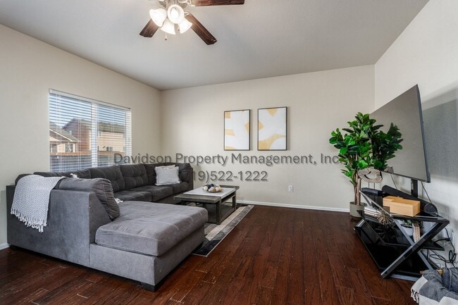 Foto del edificio - Gorgeous 4 Bedroom House in Lorson Ranch