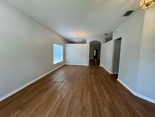 Building Photo - Avalon Lakes: 3 Bedroom, 2 Bathroom, 2 Car...