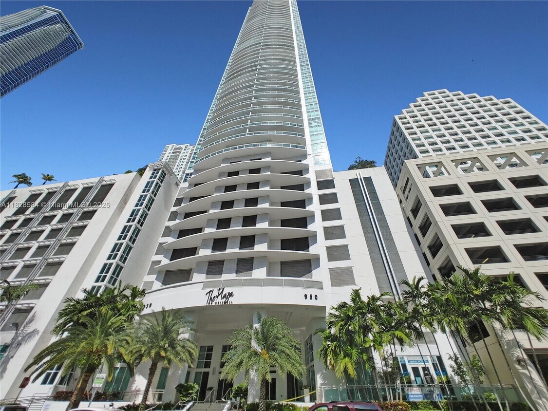 Primary Photo - 950 Brickell Bay Dr