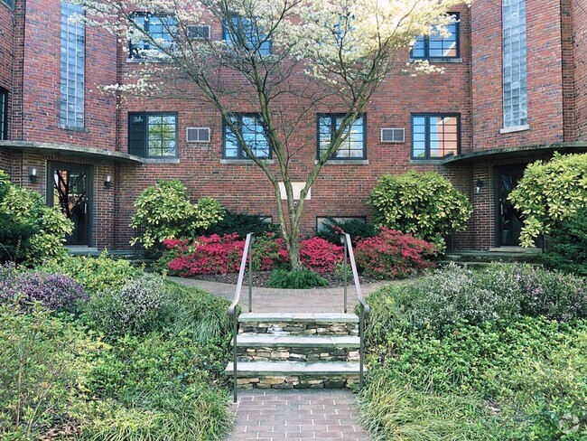 Building Photo - 16th Street Apartments