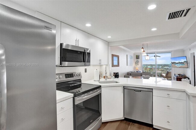 Foto del edificio - 1391 S Ocean Blvd