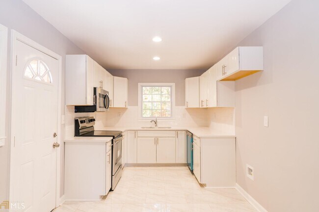 Foto del edificio - 1916 Longdale Dr