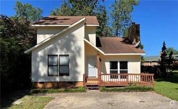 Building Photo - 404 Adger Ct