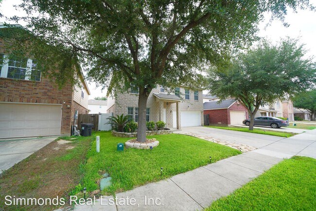 Building Photo - 4 br, 2.5 bath House - 126 Woodstone Loop
