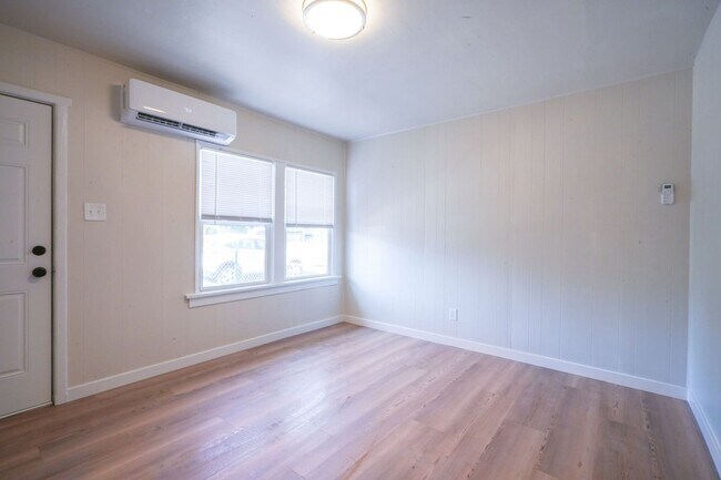 Building Photo - 8927 W 2800 S