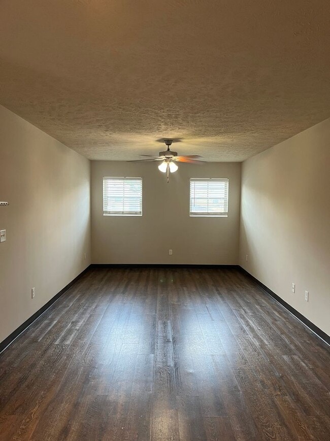 Building Photo - 1224 Indianola St