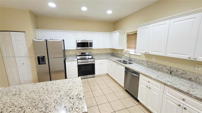 Foto del edificio - 9409 SW 225th St