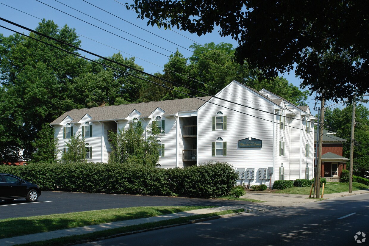 Primary Photo - 426 E High St