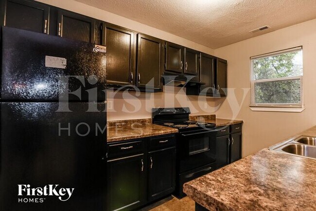 Foto del edificio - 2529 N Parker Ave