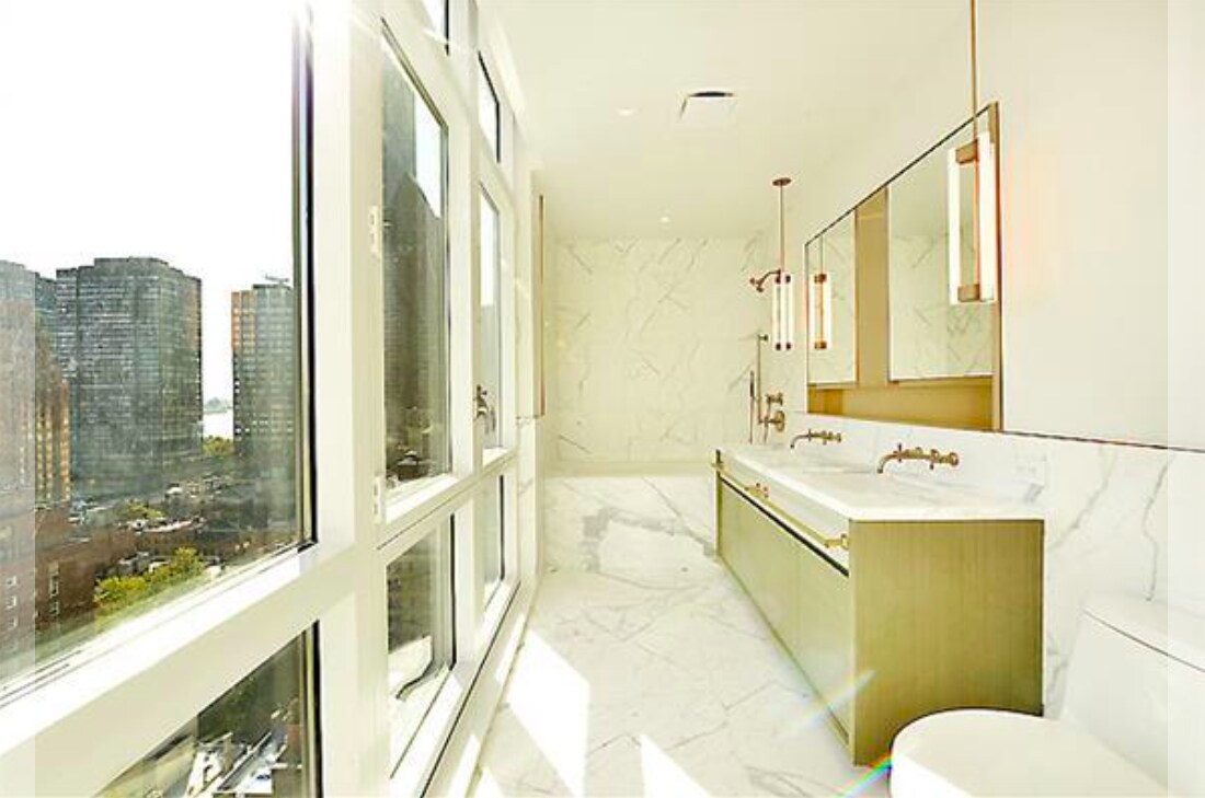 Foto del edificio - 305 E 51st St