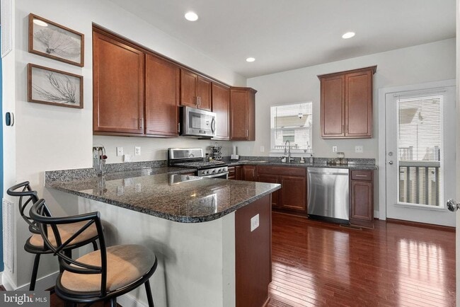 Building Photo - Art District Hyattsville Townhome