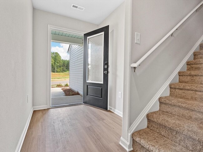 Building Photo - Lovely 3 Bed 2.5 Bath Home in Charlotte!