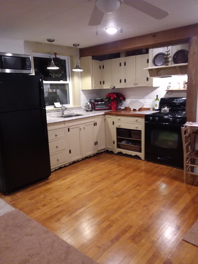 Sala de estar y; Cocina - 1623 NY-38