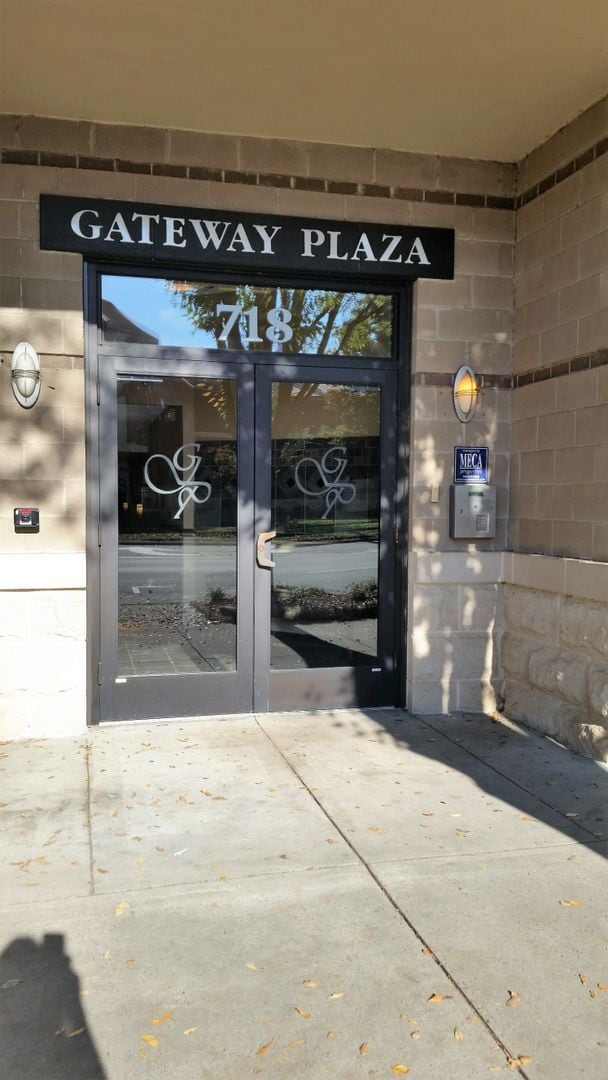 Building Photo - 2 bedroom Condo In Gateway Plaza