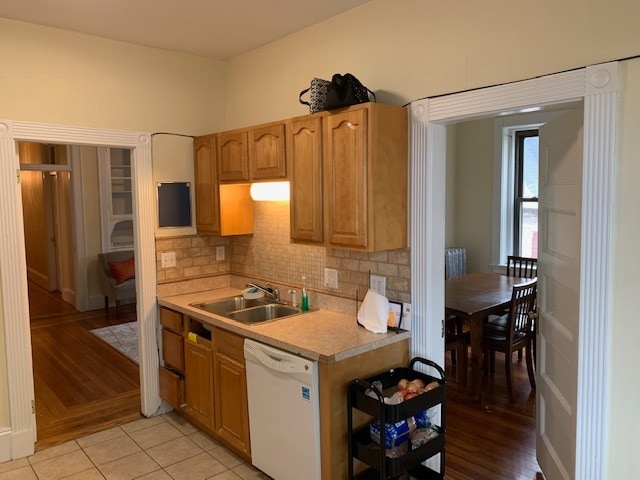 Building Photo - 66 Clifford St