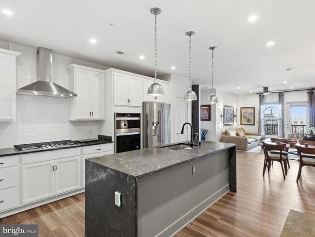 Building Photo - 100 St Ives Pl