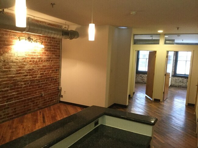 Foto del edificio - 1318 W Broad St