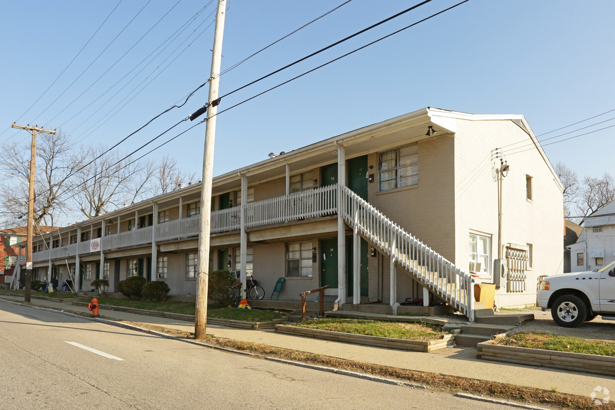 Oakdale Apartments - 3155 Oakdale Ave