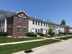 Building Photo - 2519 Bristol Dr
