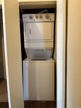 Building Photo - 9009 Richmond Ave.