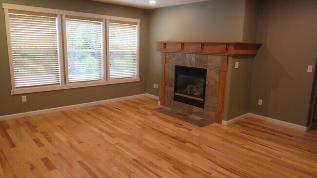 Building Photo - 3181 Brown Loop